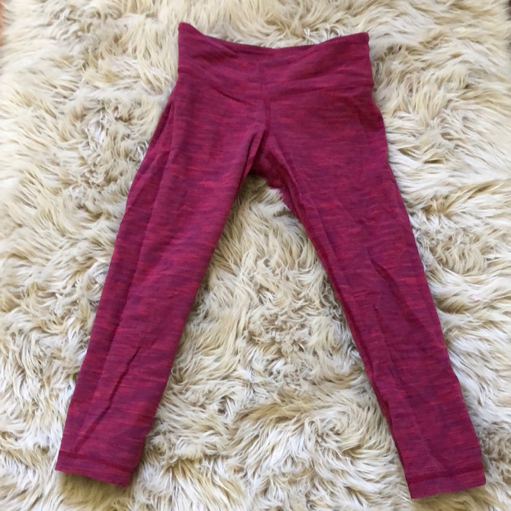 Lululemon size 4 crops